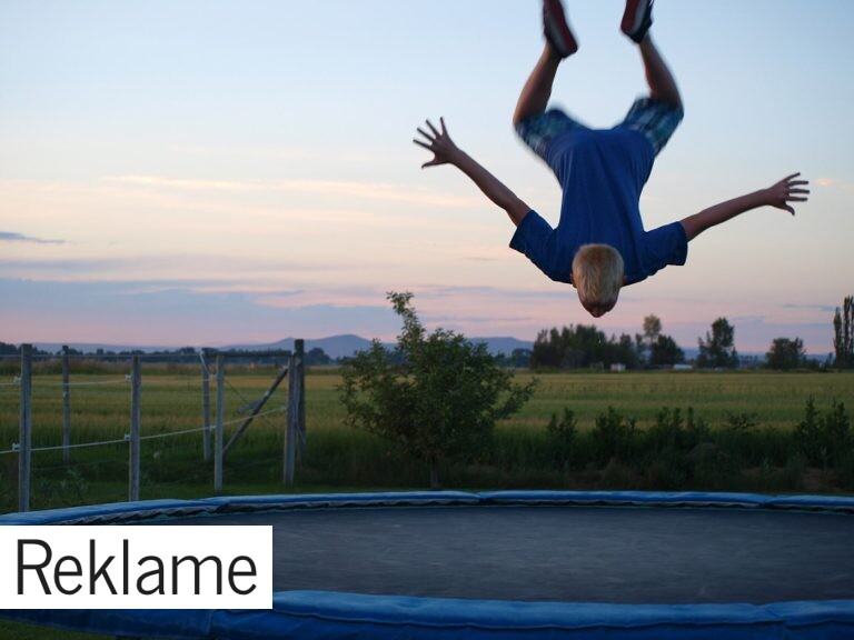 Sørg for sjov og leg i sommerperioden med en havetrampolin